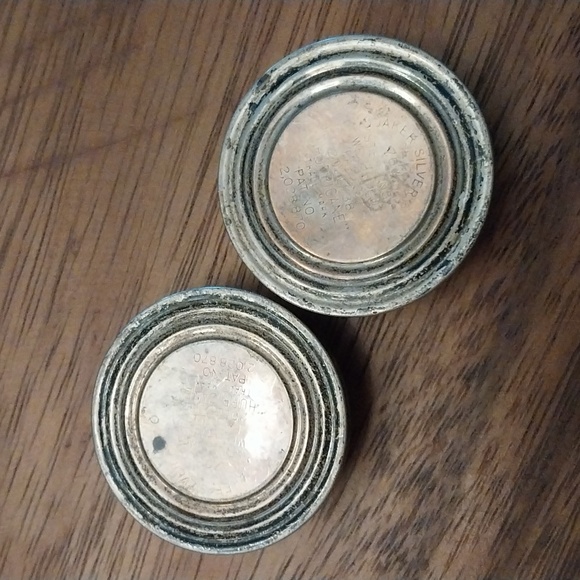 Pair Quaker Sterling Silver Etched Glass Salt & Pepper Shakers - Picture 5 of 13